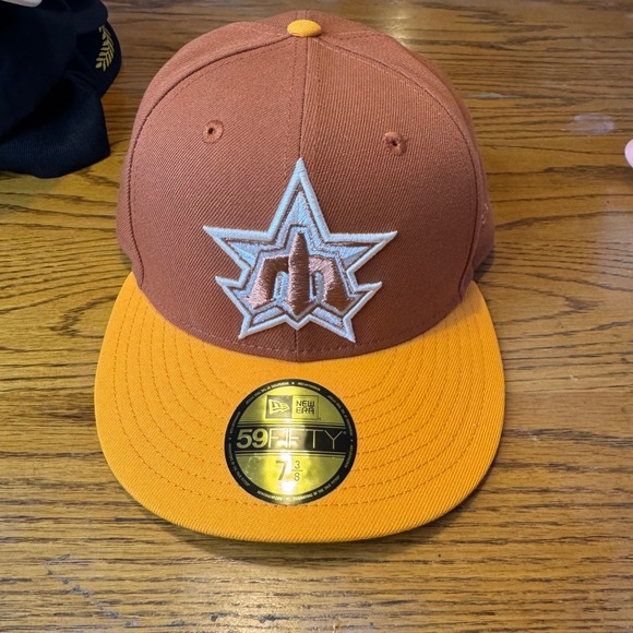 New Era Seamarco Seattle Mariners MLB Rust Gold 59FIFTY Fitted Hat 7 3/8 - Picture 1 of 6